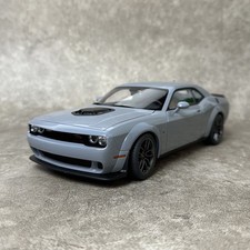 Autoart 1:18 Dodge Challenger R/T SCAT PACK WIDEBODY 2022 Car Model