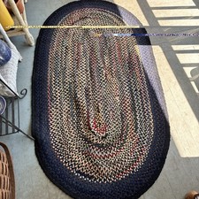 Vintage ovaler geflochtener Teppich reparaturbedürftig ca. 61” x 34”