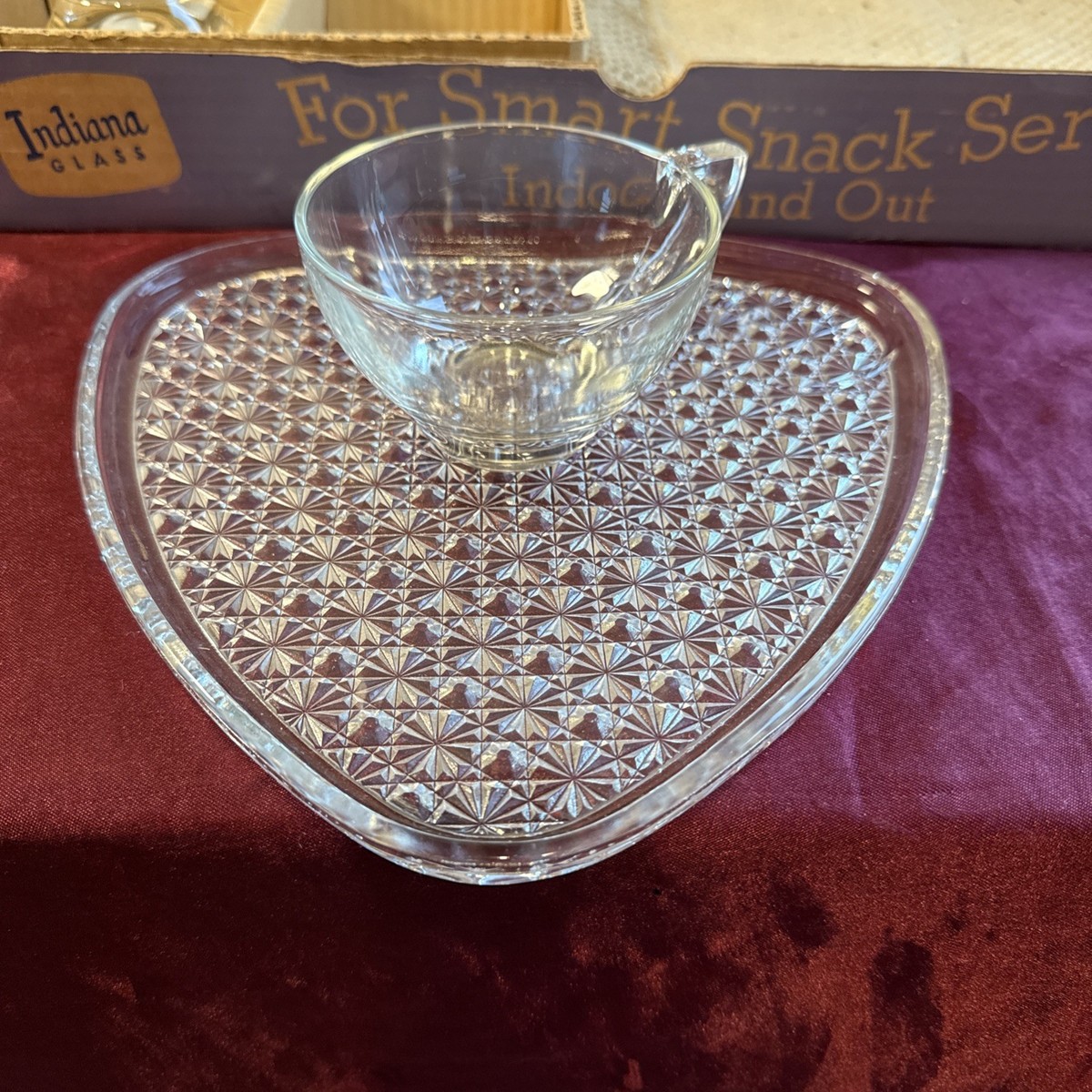 8pc Vintage Daisy and Button Triangle Plate Snack Set Indiana