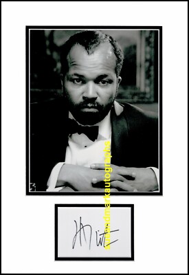 Jeffrey Wright Felix Leiter James Bond Autograph Signed UACC RD 96