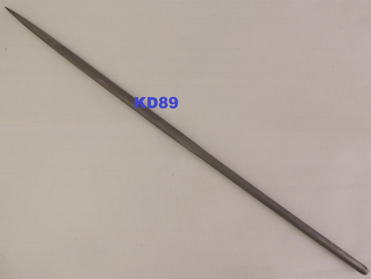 Lime Vallorbe ovale 160 mm grain 4 pour ajuster et limer les bijoux courbes