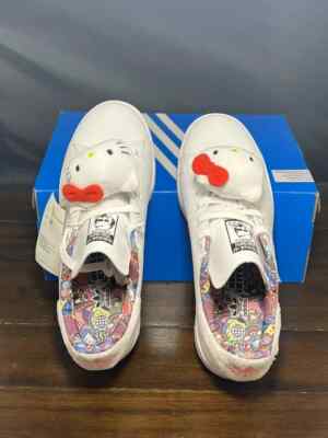ADIDAS ORIGINALS × HELLO KITTY AND FRIENDS STAN SMITH Sneakers