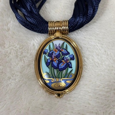 MICHAELA FREY WIEN Choker Necklace Iris Motif Enamel Gold Tone