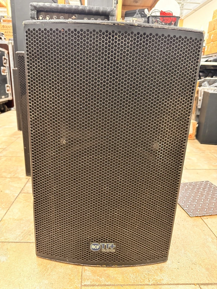 RCF TT25A 1500W Active High Definition Powered Speaker - ONE - 3 Available - Image 3 of 4