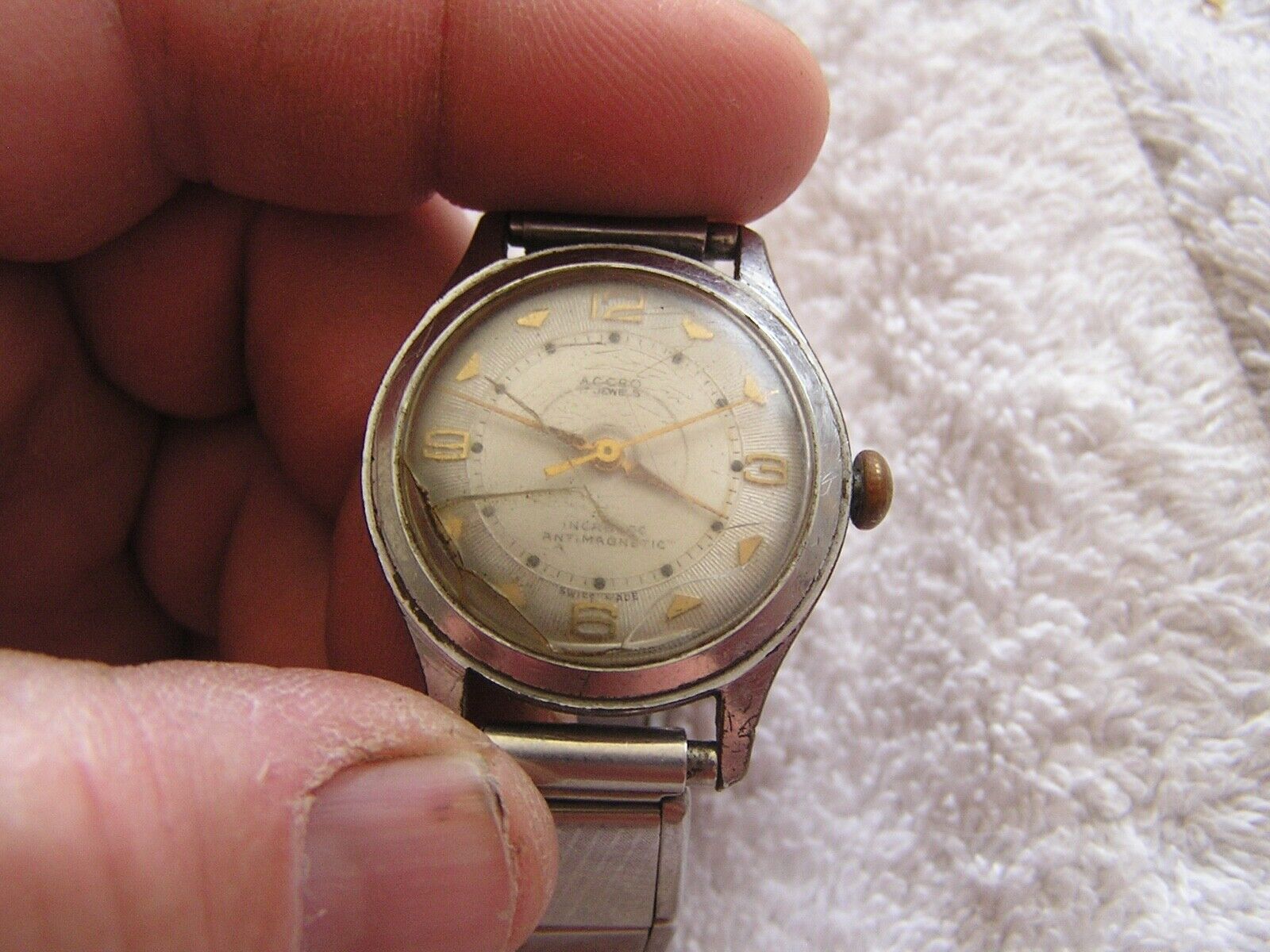 Vintage Accro Incabloc Watch 17 Jewels
