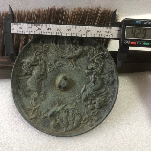 Antique Bronze Mirror With Two Lions And Two Phoenixes For Home Decoration - Picture 5 of 14