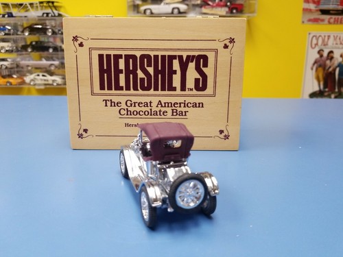 ERTL COLLECTIBLES HERSHEY'S 1914 CHEVROLET NEW" - Picture 7 of 9