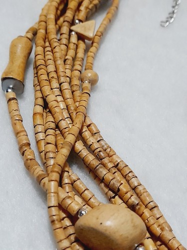 Wood Beaded Multi Strand Mother Of Pearl Pendant Necklace - Picture 4 of 12