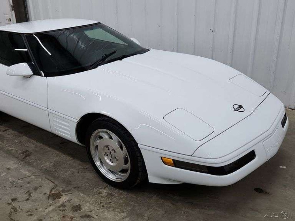 1994 White Chevrolet Corvette   | C4 Corvette Photo 9