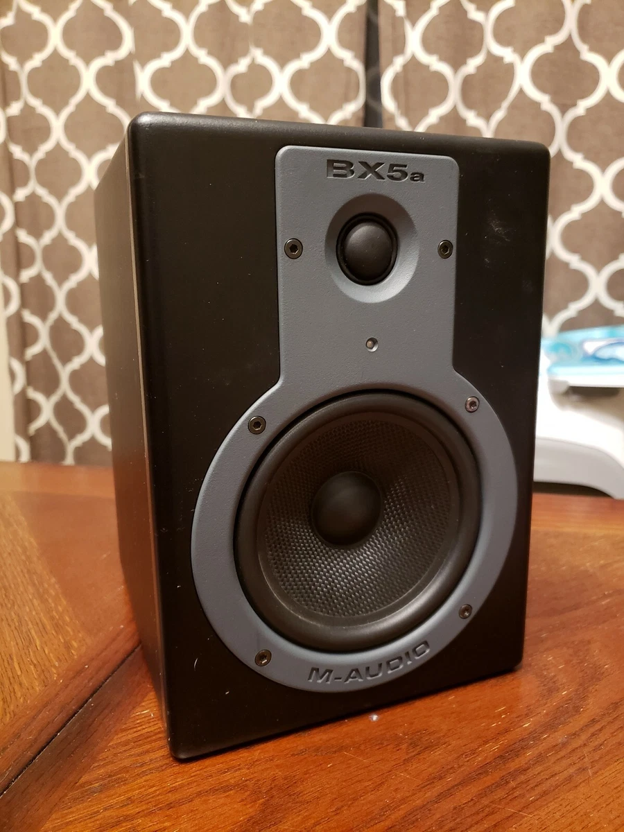 Switch between studio best sale monitors