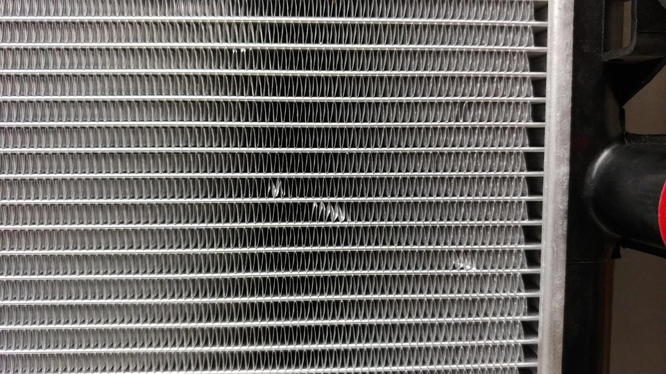 Dodge Charger Chrysler 300 CSF 3174 J20926470 2005-2010 radiador Foto 3 de 4