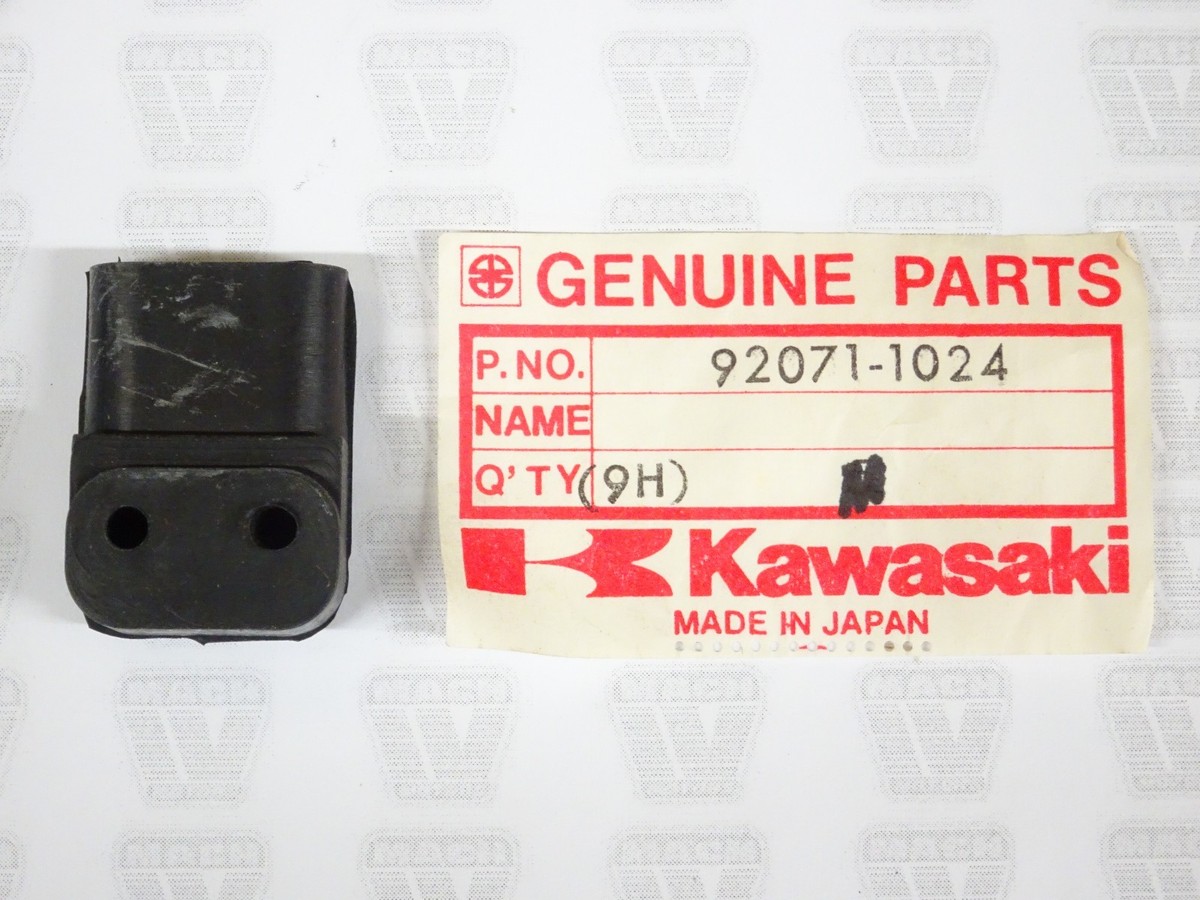 Kawasaki NOS NEW 92071-1024 Overflow Grommet KE KM KE100 Kawasaki NOS NEW 92071-1024 Overflow Grommet KE KM KE100