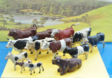 Britains England, krowy Hollow-Cast 13 figurek lata 1940. Farmyard ręcznie malowane