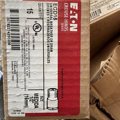 Eaton Crouse-Hinds ECD15 Universal Breather Drain 1/2 in Metal Threaded IP68