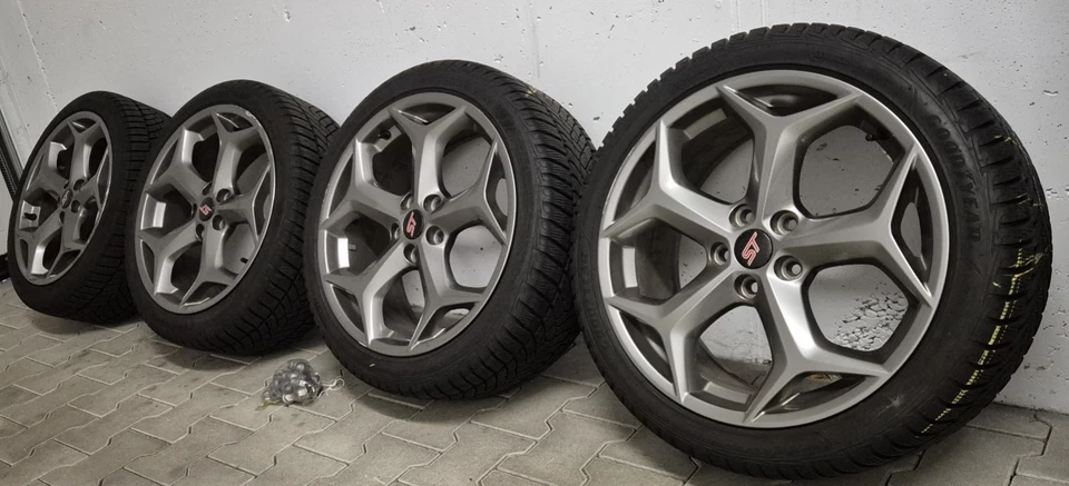 Ford Focus ST MK3 original Felgen RockGrey mit GoodYear WR - Bild 2 von 4
