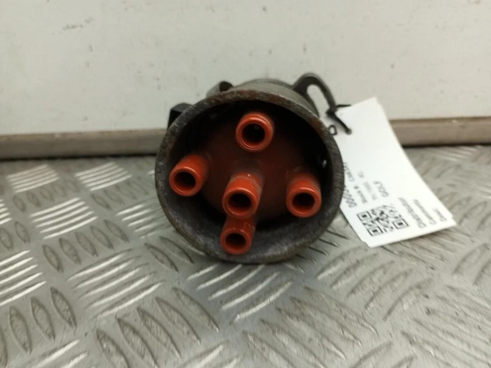 Volkswagen Golf MK3 1995 1,6 distribuidor de gasolina 037905237CX Foto 2 de 4