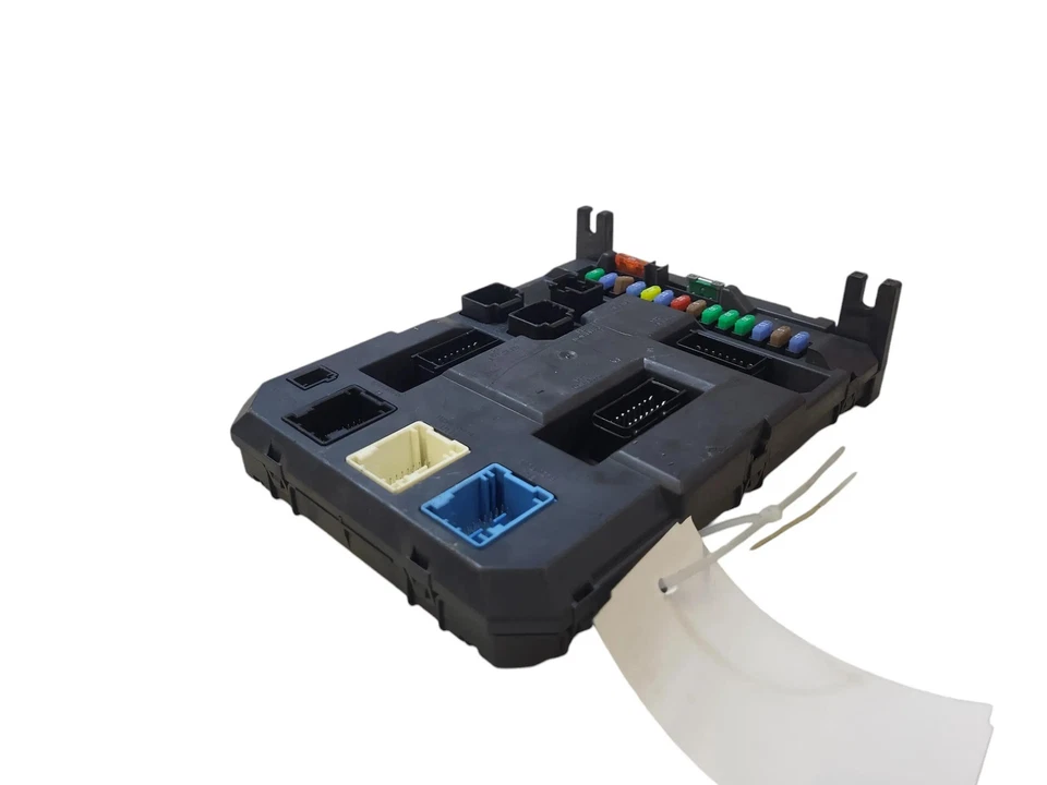 Cassetta fusibili CITROËN C3 II 9666952280 1.6 Diesel 68kw 2011 27883600 - Immagine 2 di 4