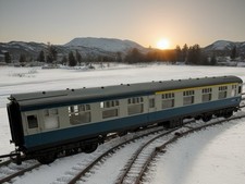 Triang Hornsby R.727 Coach Train Car HO Scale - READ BELOW MADE IN UK B