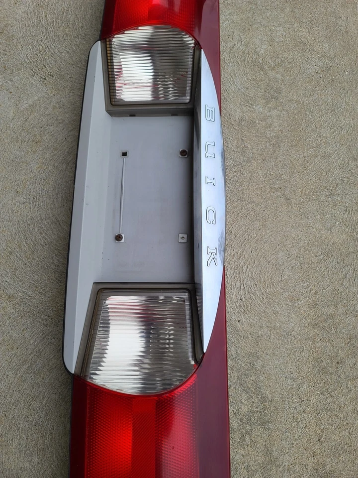 ✅ 02 03 04 05 06 07 BUICK RENDEZVOUS ESCOTILLA CENTRAL TRASERA PANEL DE LUZ TRASERA OEM Foto 4 de 4