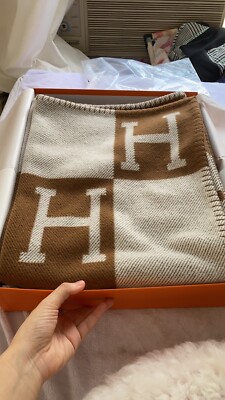 New HERMES Camel Ecru CASHMERE AVALON Blanket Throw