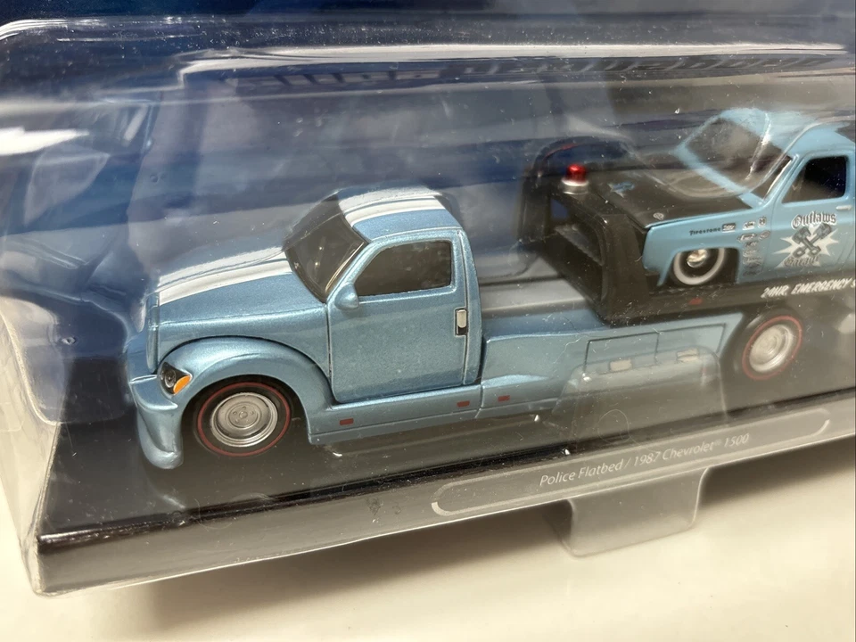 Maisto All Stars Elite Transport 1/64 Police Flatbed 1987 Chevrolet 1500 Truck - Image 2 of 4