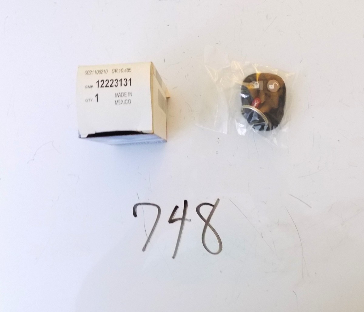 GM Original Equipment 3-Button Keyless Entry Remote - 12223131 Key Fob Replacement