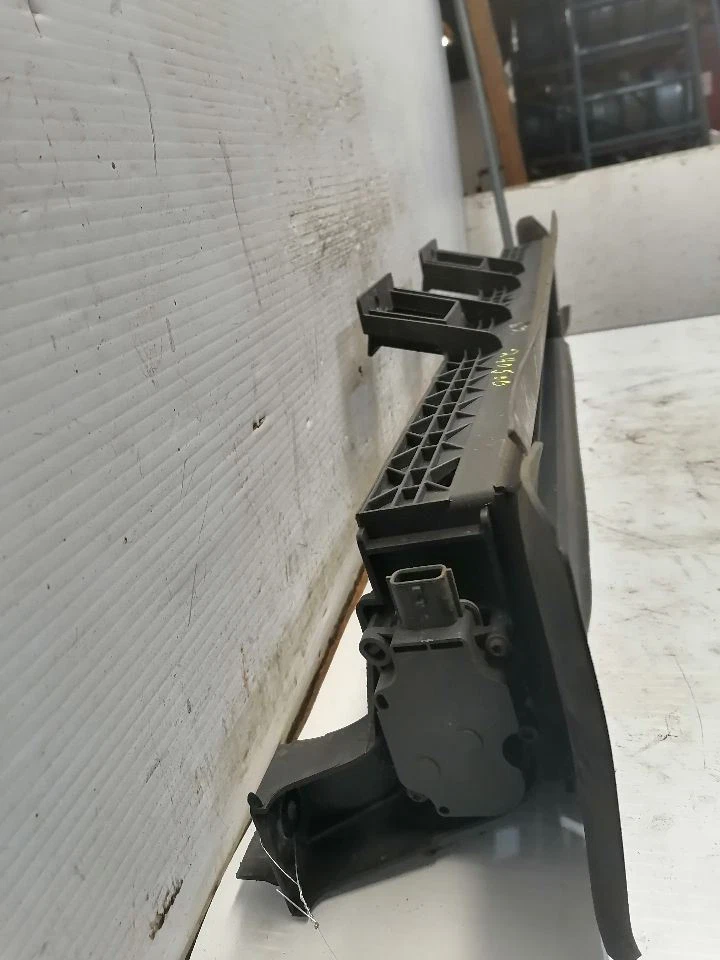 Obturador de aire activo Nissan Murano 1535280 2015 Foto 2 de 4