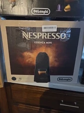 De'Longhi Nespresso Essenza Mini Coffee/Expresso Machine Black