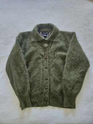 ​Vintage Venesha 80% Angora Strickjacke Pullover olivgrün flauschig gefüttert weich Small - Bild 1 von 4
