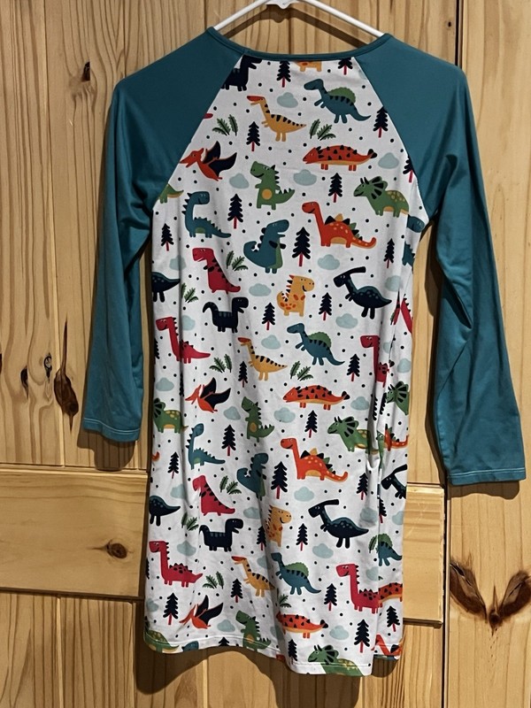 Girls Penelope Plumm Dinosaur Themed Night Gown Sz 10 Long sleeve Green
