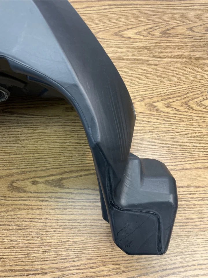 BMW R1200RT 2014 TO 2018 FUEL TANK PART # 16118520631 - Image 2 of 4