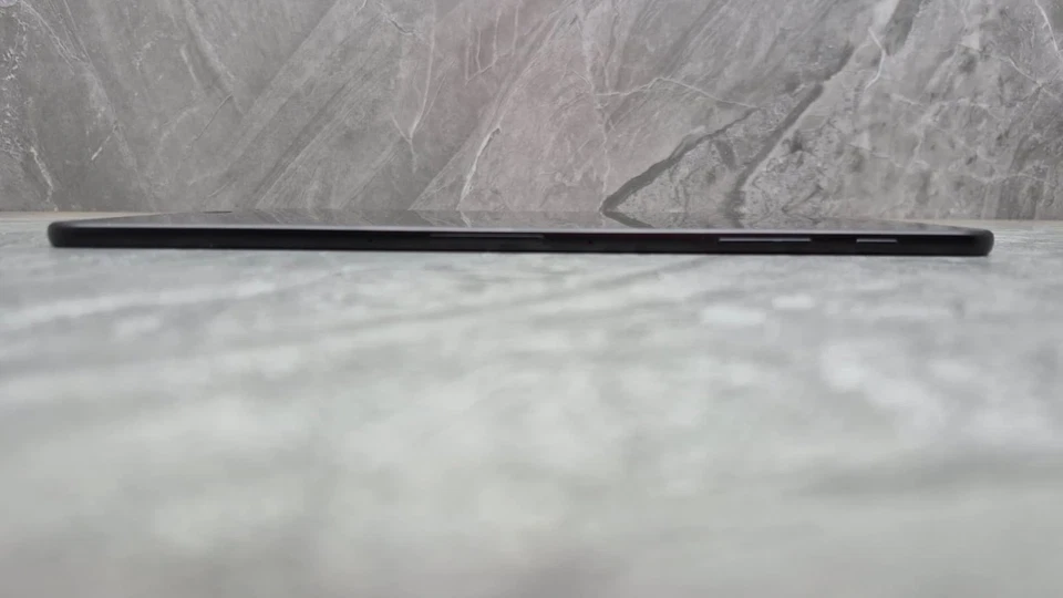 Samsung Galaxy Tab S3 SM-T825Y 4G, 32GB/4GB RAM  9.7 inch Black - Image 2 of 4