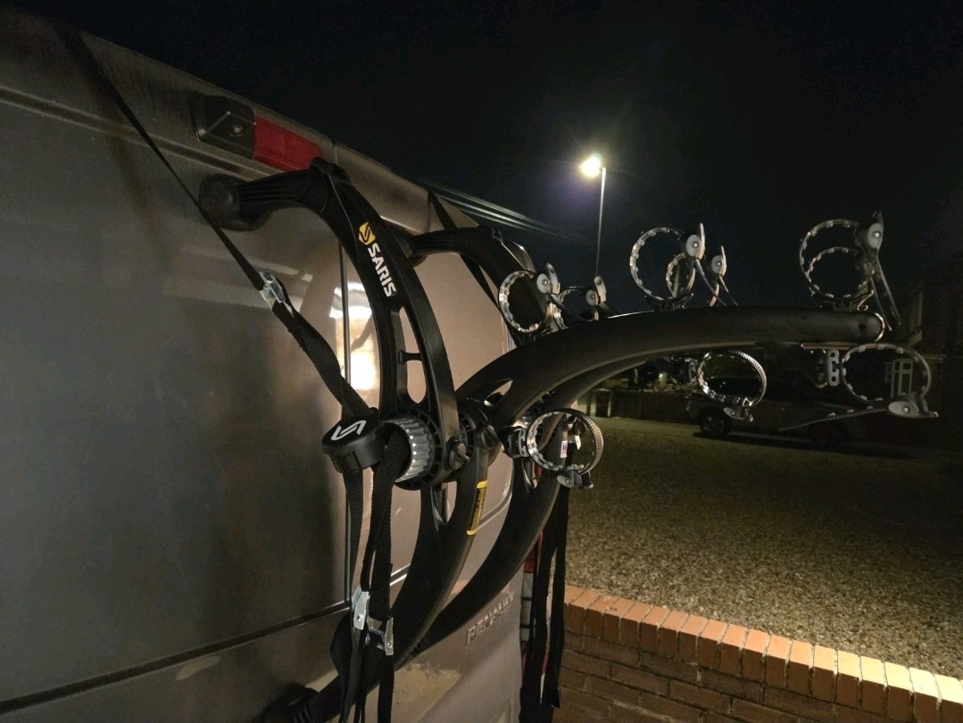 SARIS bones 3 Bike Rack, Carries 3 Bikes.