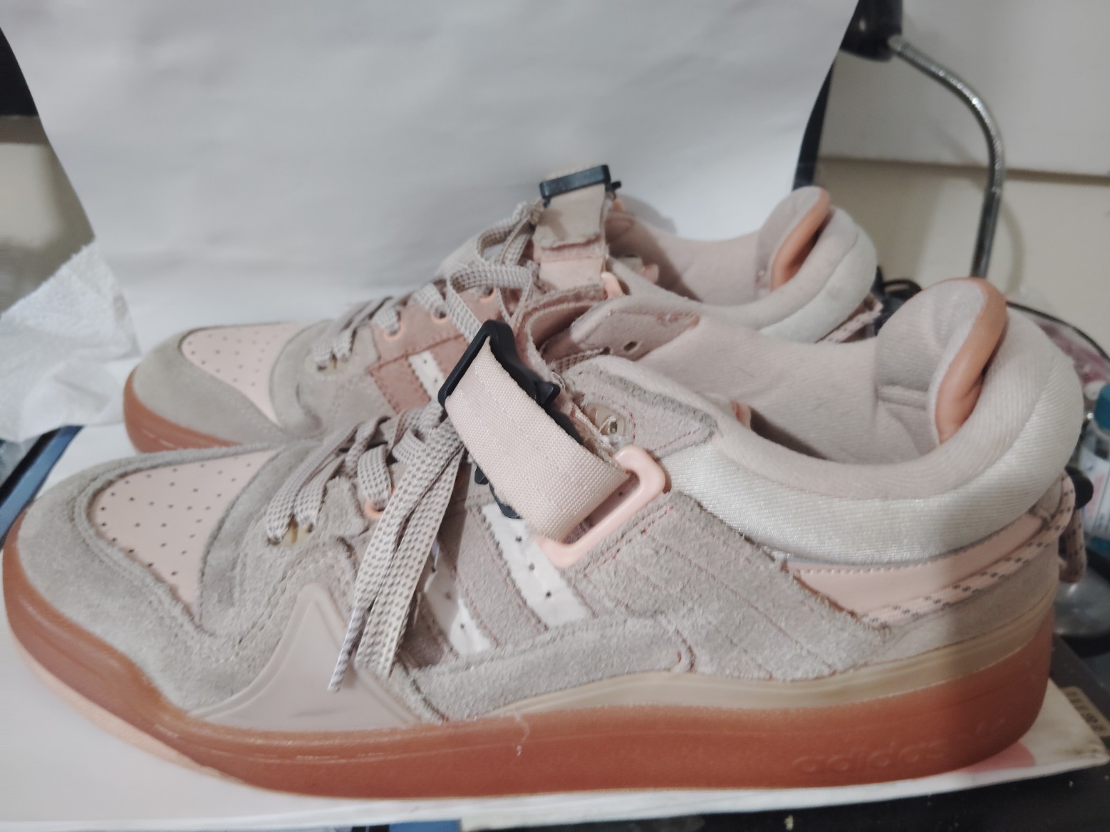 Adidas Bad Bunny Forum Huevo de Pascua Bajo Rosa 'El Primero' GW0265 Talla 9.5 LEER