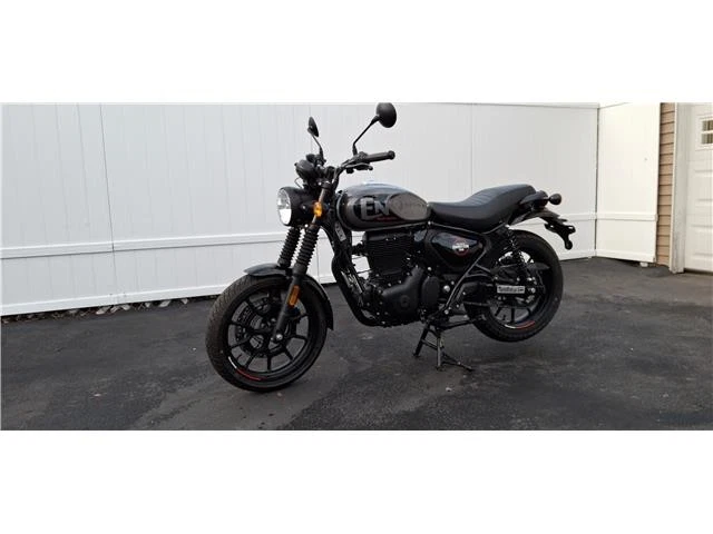 Royal Enfield Hunter 350 2023 Foto 2 de 4