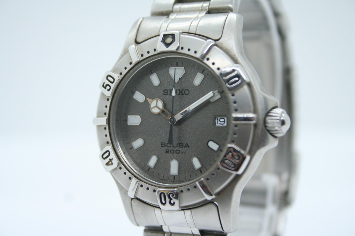 Near MINT] SEIKO Scuba Diver 200m Quartz Date Gray Dial Mens 7N35