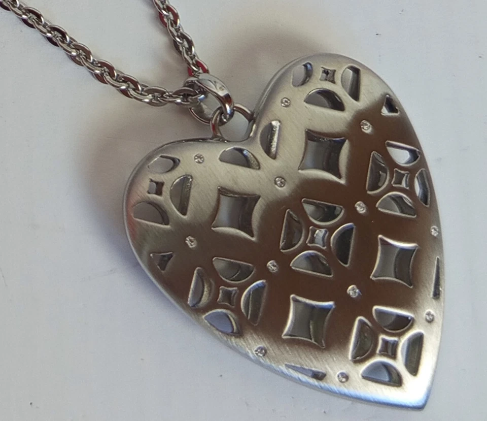 Fossil Collier Damenkette Edelstahl mit Herz Anhänger JF00152040 NEU UVP 69€ - Bild 2 von 4