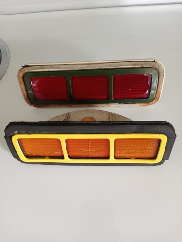 1971 PLYMOUTH ROADRUNNER SATELLITE GTX ORIGINAL SIDE MARKER LIGHT LOT OF 2