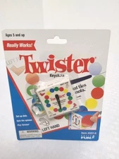 👀 Vintage Basic Fun Miniature Twister Game Keychain Hasbro 1998 👀