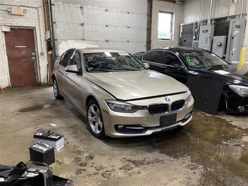 PLASTIC ENGINE COVER BMW 320i 328D 328i 2014 14 1131374 Foto 4 de 4