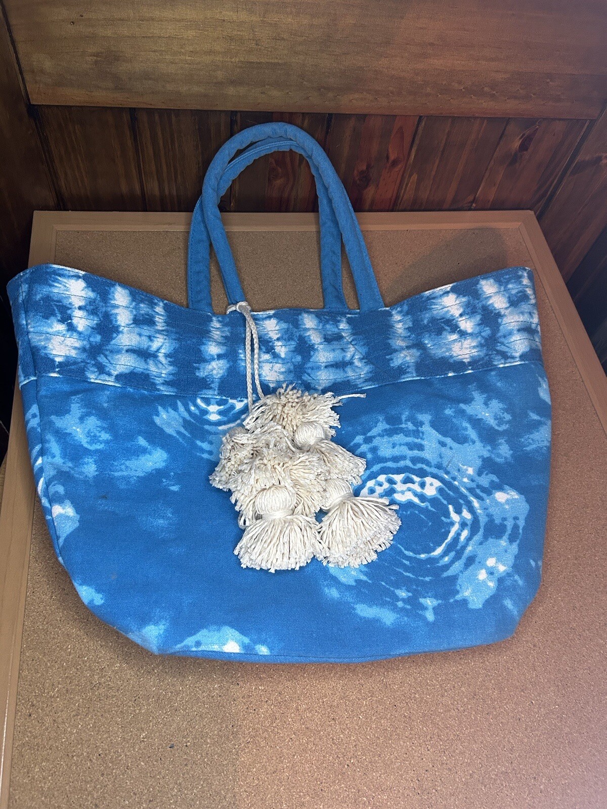 Stylish Blue Tassel Beach Bag for Summer Essentials  