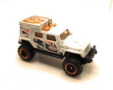 Christmas Ornament for Jeep Wrangler Superlift White