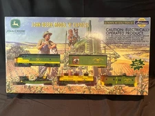 John Deere Model B Express w/ Locomotive, 3 Cars, Caboose 2004 TESTED WORKS