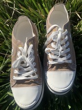 Crocs Mens Size 11  Hover Sneakers Beige White Lace-Up Shoes M11 W13