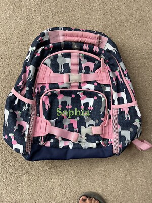 Crate and Barrel Kinderrucksack bestickt Sophia
