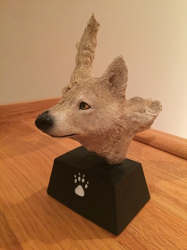 Rick Cain "Pinnacle Wolf" Resin Sculpture Limited Edition 985/2000 RARE & MINT - Picture 2 of 10