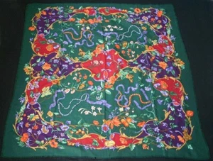 Foulard challis GUCCI multi fleurs sur laine verte