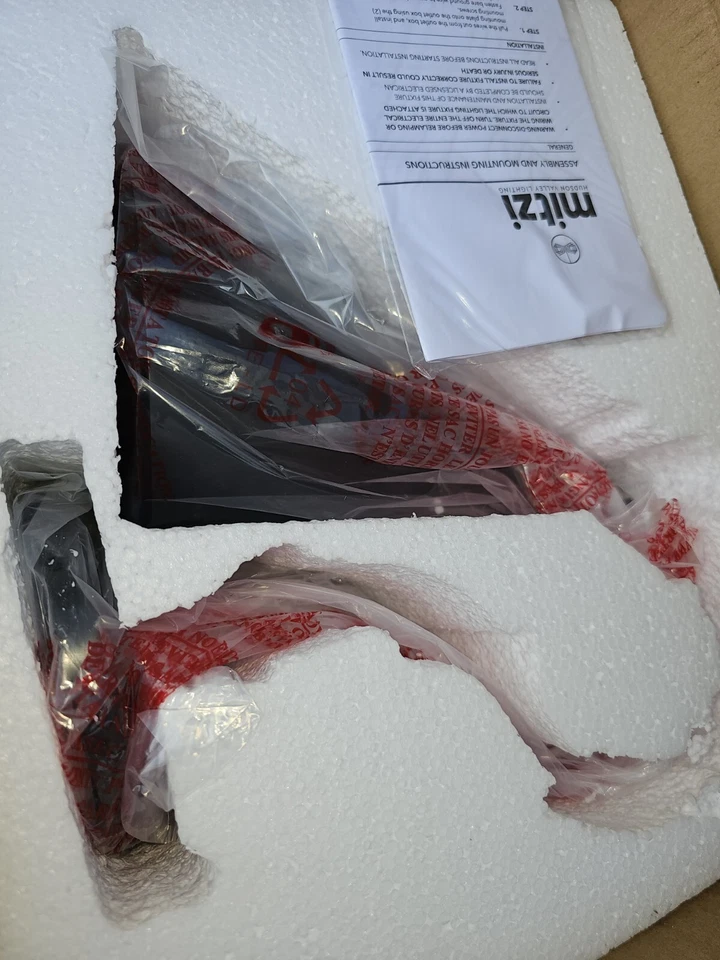 Aplique Mitzi Hudson Valley H285101-0B Foto 3 de 3