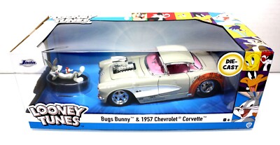 ミニカー 1:24 LOONEY TUNES 1957 CHEVY CORVETTE Looney Tunes 1957 Chevrolet Corvette Car w/Bugs Bunny Figure