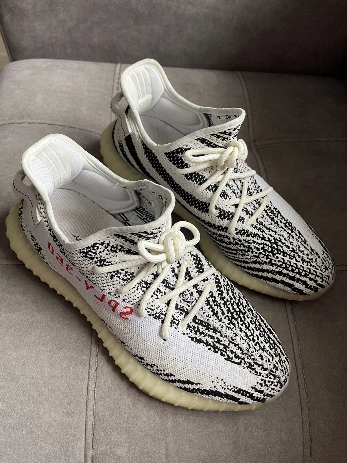 Adidas Yeezy Boost 350 V2Zebra CP9654 100% autentico